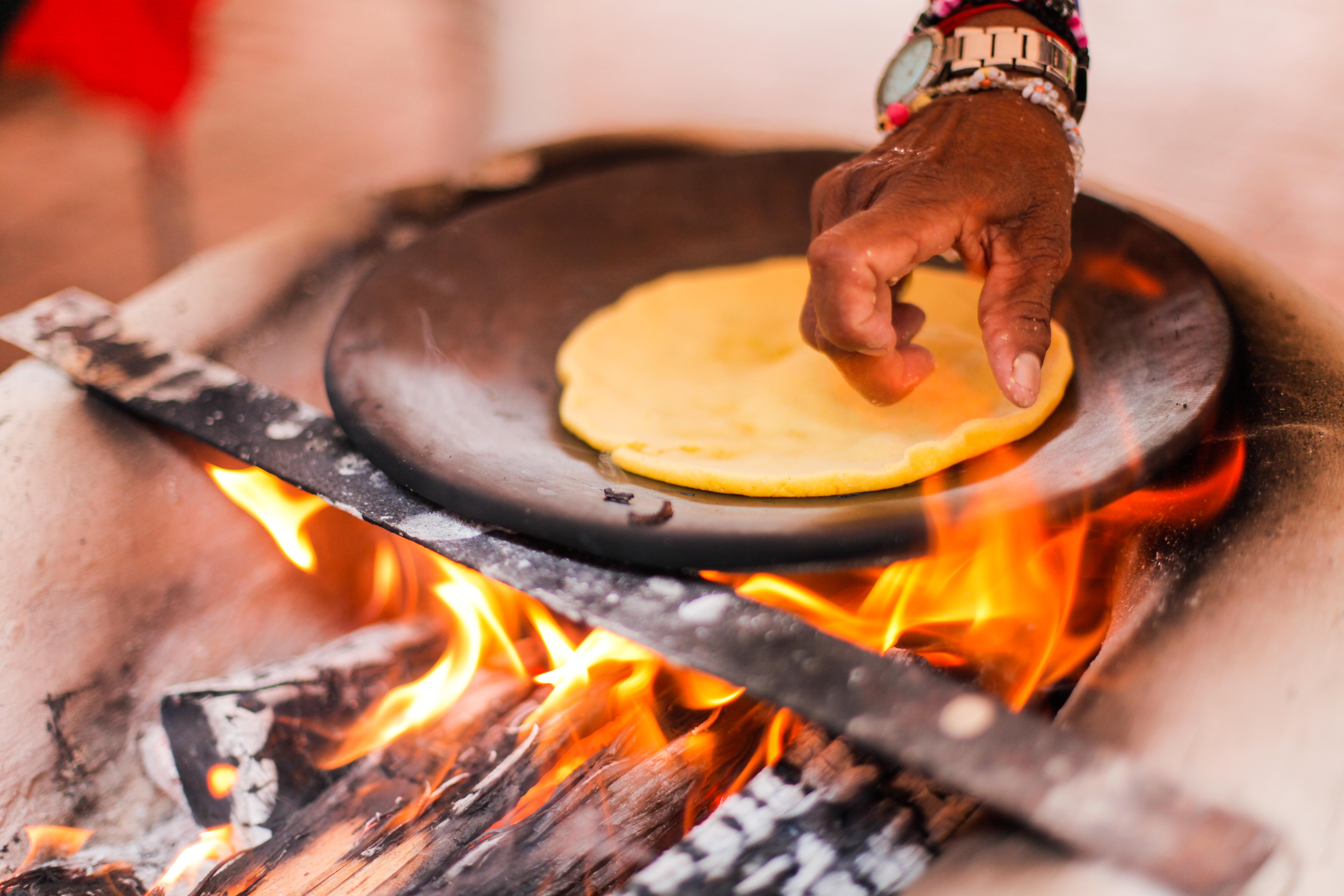 La cocina guanacasteca es una tradiciones más reconocidas en el país, cuyos estudios intentan poner en valor sus aportes culturales y nutricionales.