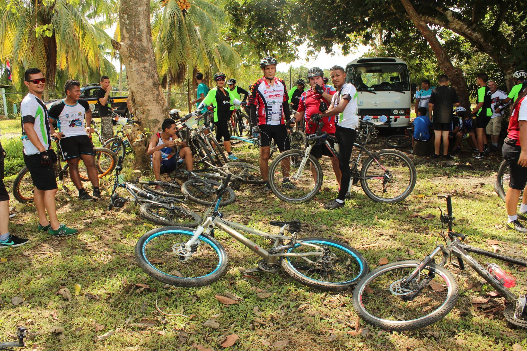 img-noticia-El ciclismo es una de las actividades que se realizan durante el Festival de manglares  Foto obtenida del Facebook del este TCU 