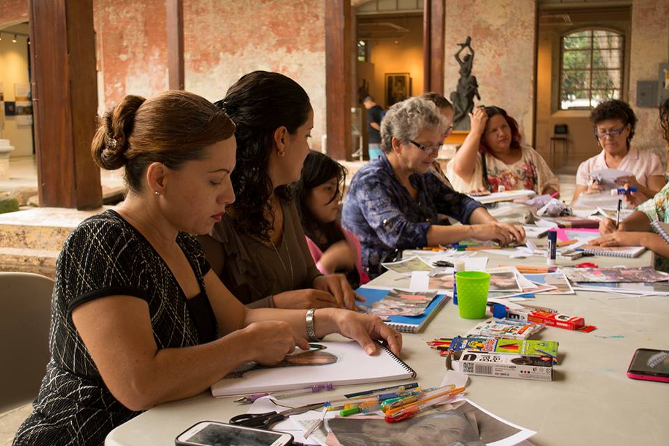 Actividad sobre historia de vida e identidad. Fotografía por Vanessa Huertas.