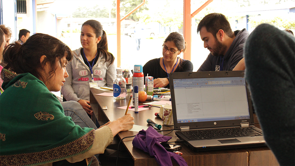 Parte de las mesas de trabajo realizadas durante el IV Campamento de Iniciativas Estudiantiles. Foto: Juan Pérez Hidalgo.