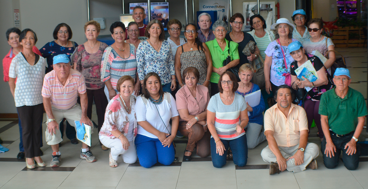 img-noticia-En total el intercambio incluye a 23 estudiantes de entre 53 y 86 años. Foto cortesía PIAM.