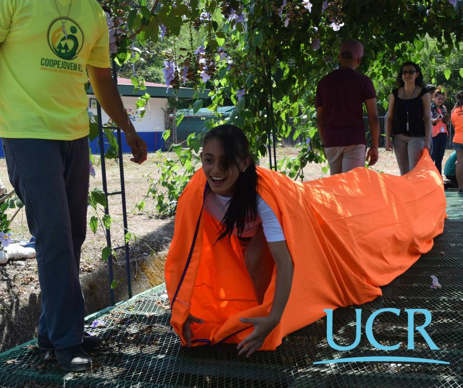 img-noticia-Pruebas para superar obstáculos, fueron parte de las actividades que realizaron las y los estudiantes del CTP Carlos Manuel Vicente Castro. Foto: Roberto Puello.