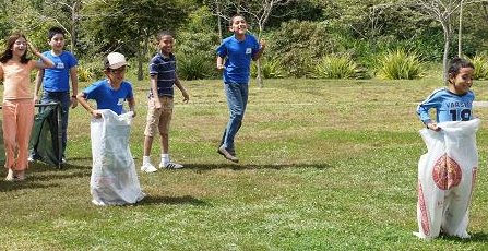 Campamento en Iztarú promueve la Inteligencia Emocional en familias de Paraíso de Cartago.