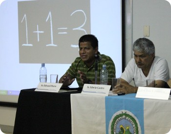 img-noticia-El profesor e investigador Edward Parra presenta su libro con el objetivo de dar otra visión sobre las matemáticas. Foto: Cortesía del INIE