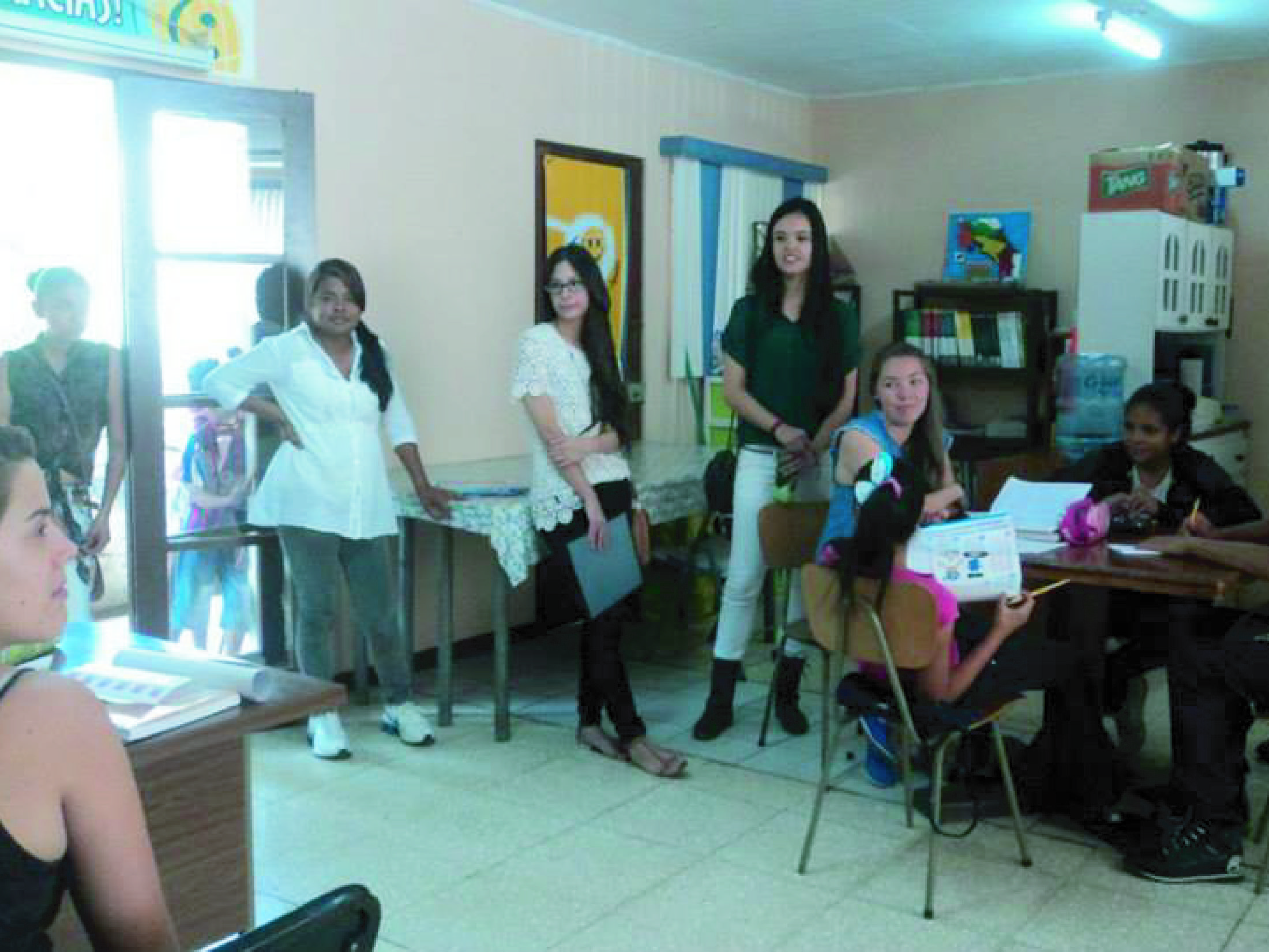 img-noticia-Voluntarios del TCU-568 “Promoción de una cultura de respeto y solidaridad en el contexto de las migraciones en Costa Rica” participan en las actividades de Merienda y Zapatos. (Foto Facebook Merienda y Zapatos)