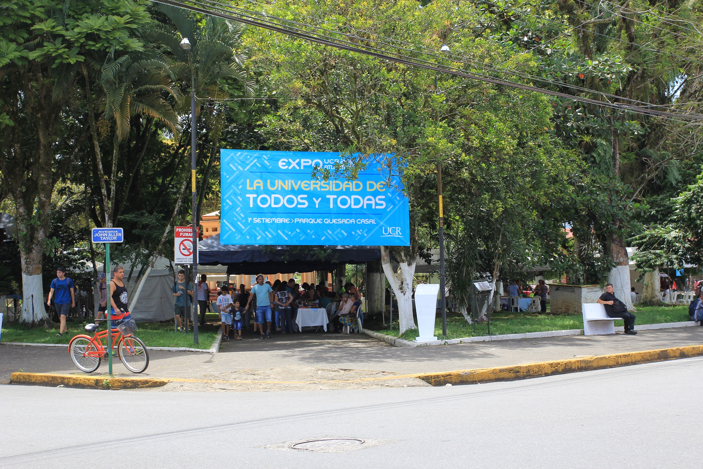 img-noticia-El parque Quesada Casal fue sede de la Expo UCR 2018 de la Sede del Atlántico. Foto: Daniela Muñoz