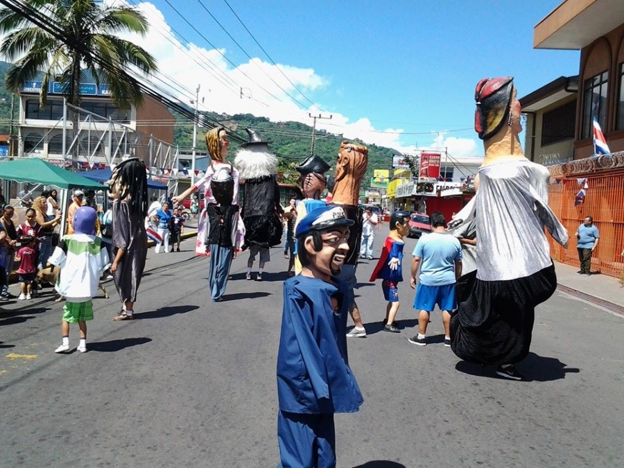img-noticia-Un pasacalles con máscaras producidas en Alajuelita será la actividad de apertura del Festival Cultural.  Foto tomada de: Alajuelita Hoy.