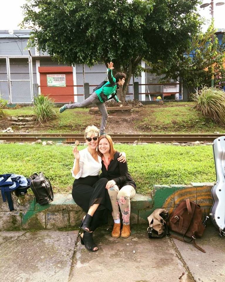 Susan Campos junto Elena Zúñiga Escobar  creando nuevos caminos