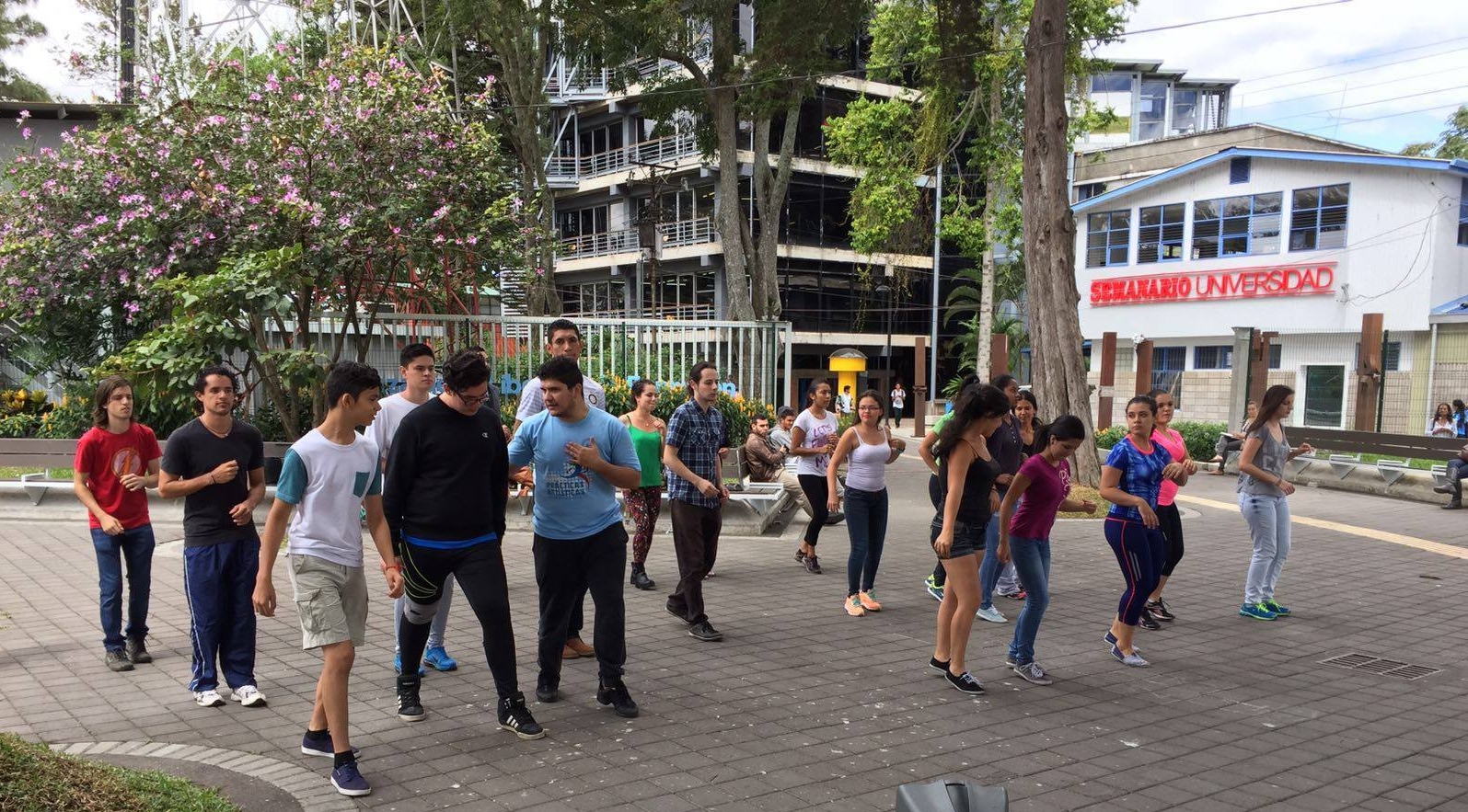  Participantes del taller de bailes populares. Fotos del TC-519