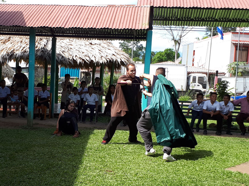 UCR fomenta la lectura en la niñez indígena