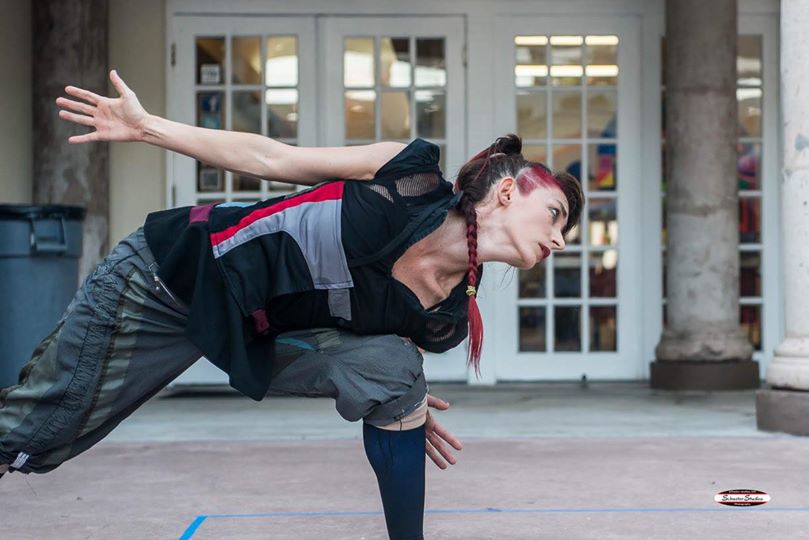 img-noticia-Veronica Monestel, de la Compañía de Danza Universitaria, presentó el pasado mes de setiembre, en el Instituto de Investigación en Artes, una sistematización del trabajo realizado en el 2011 en el Colegio Vargas Calvo