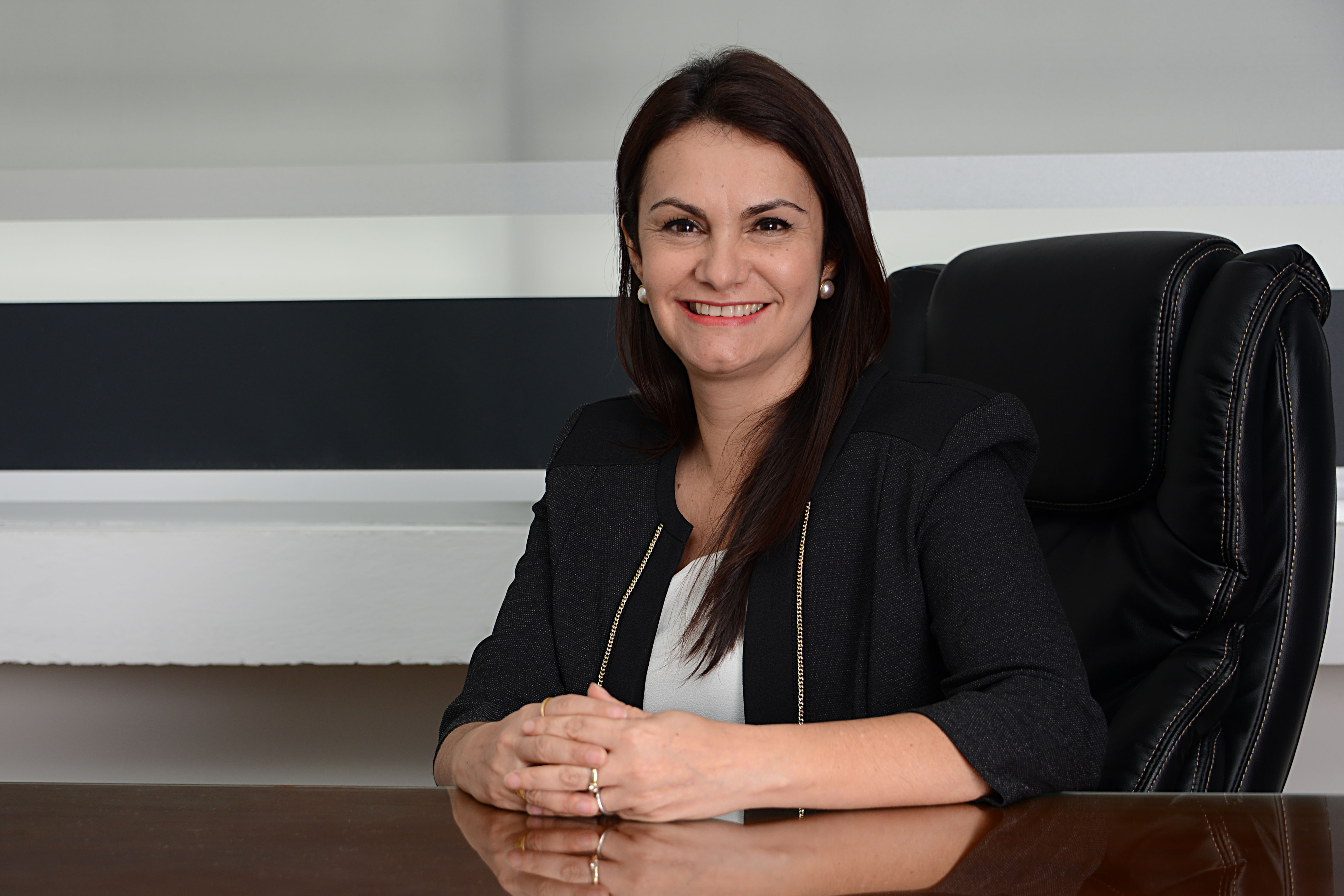 Marjorie Jiménez, Vicerrectora de Acción Social, piensa que los conocimientos que poseen las comunidades enriquecen el quehacer universitario en todos los sentidos. Foto archivo ODI.