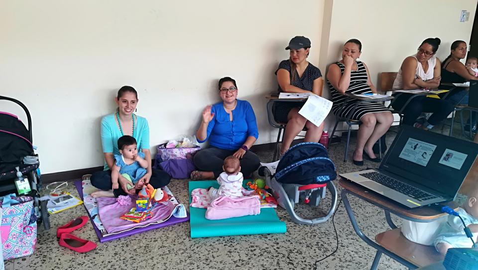 El periodo entre el nacimiento y los dos años de edad es período crítico para la promoción del crecimiento, la salud y el desarrollo óptimos. Fotografía cortesía de PROLAMANCO. 