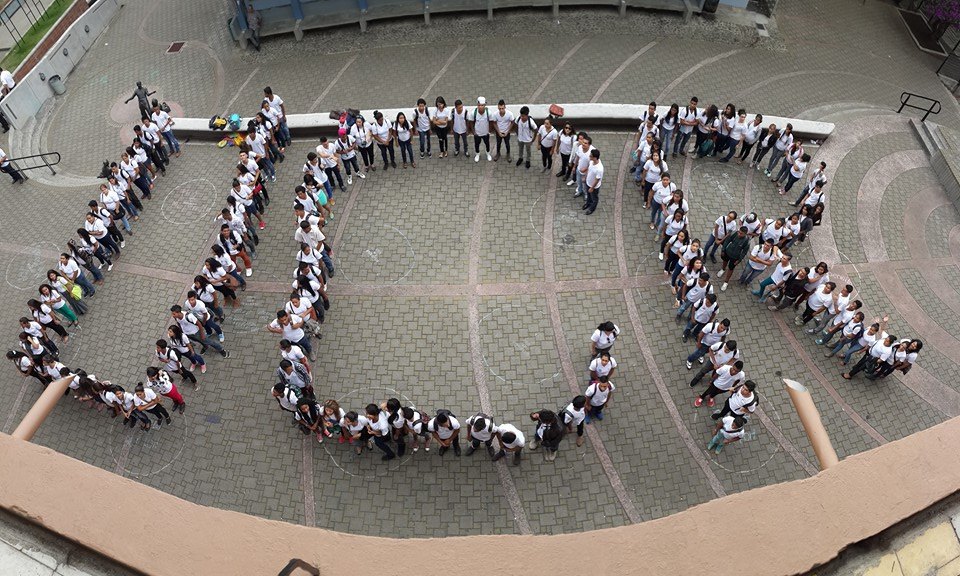 Estudiantes del ED-3324 de visita en la sede Rodrigo Facio