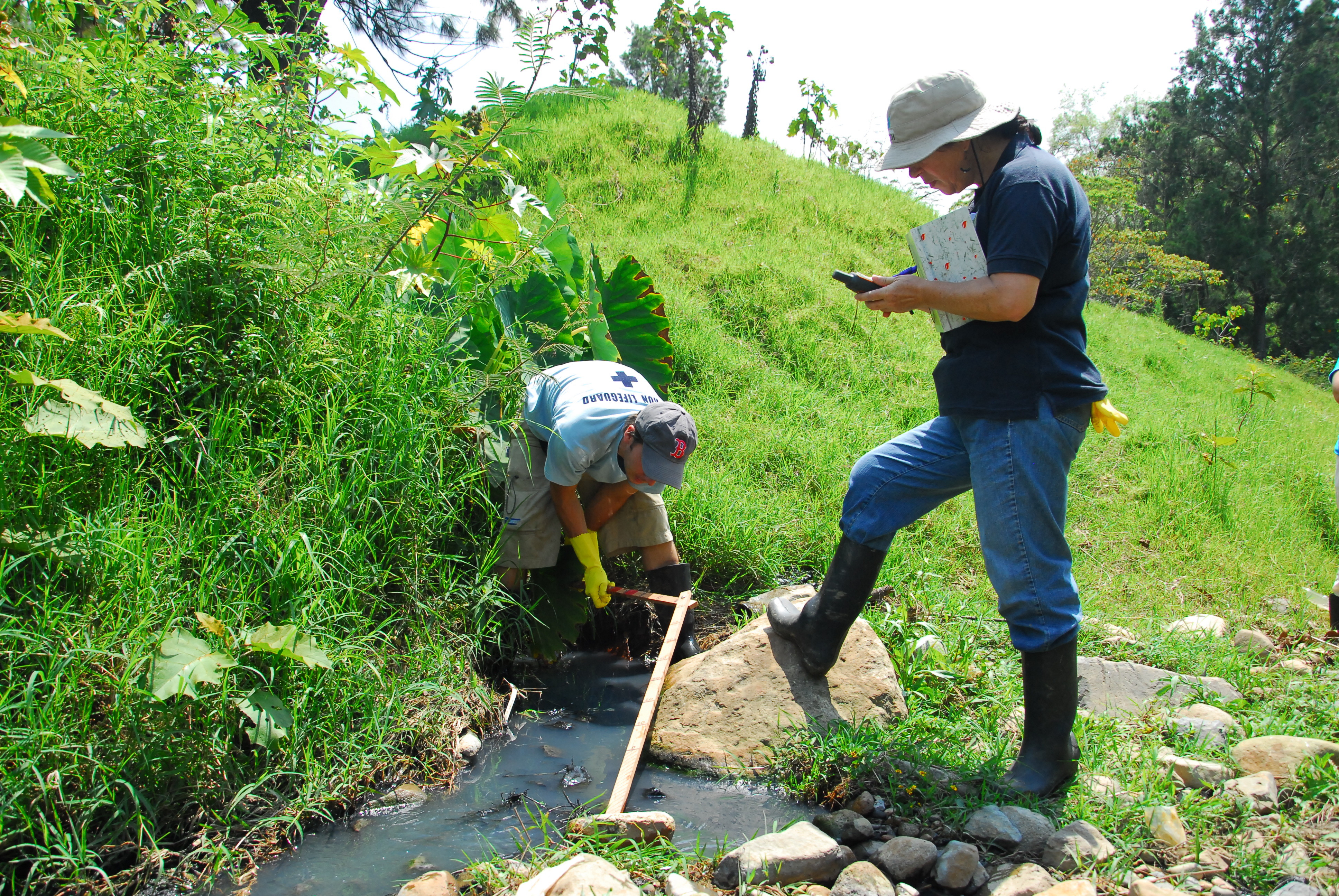 Un proyecto de Acción Social facilitó insumos formativos para que las personas gestoras de acueductos comunitarios adquieran habilidades en la gestión del recurso hídrico y la mejoras sustantivas para seguir llevando agua potable de calidad. Foto Anel Kenjekeeva-ODI