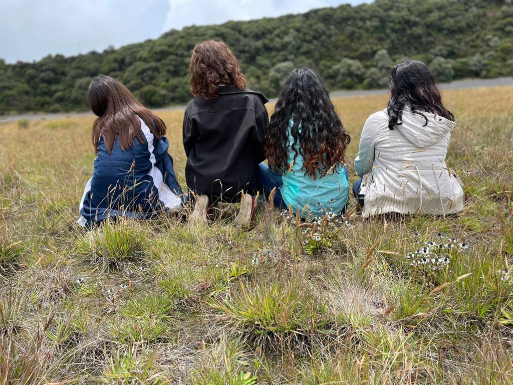 Cada año, las universidades públicas y la Defensoría de los Habitantes reconocen el trabajo de personas y organizaciones con el Premio Aportes al Mejoramiento de la Calidad de Vida.  Una de esas fue la fundación Fundamentes, que trabaja por la salud mental de menores de edad.  Foto cortesía Fundamentes.