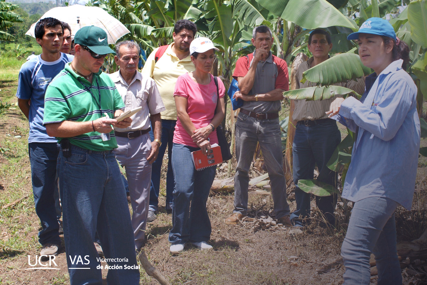 img-noticia-Líderes de comunidades limonenses se sumaron al intercambio de ideas que se promovió desde la iniciativa “Tejiendo encuentros: Diálogos en las regiones”, organizado por la Vicerrectoría de Acción Social en diversas regiones.