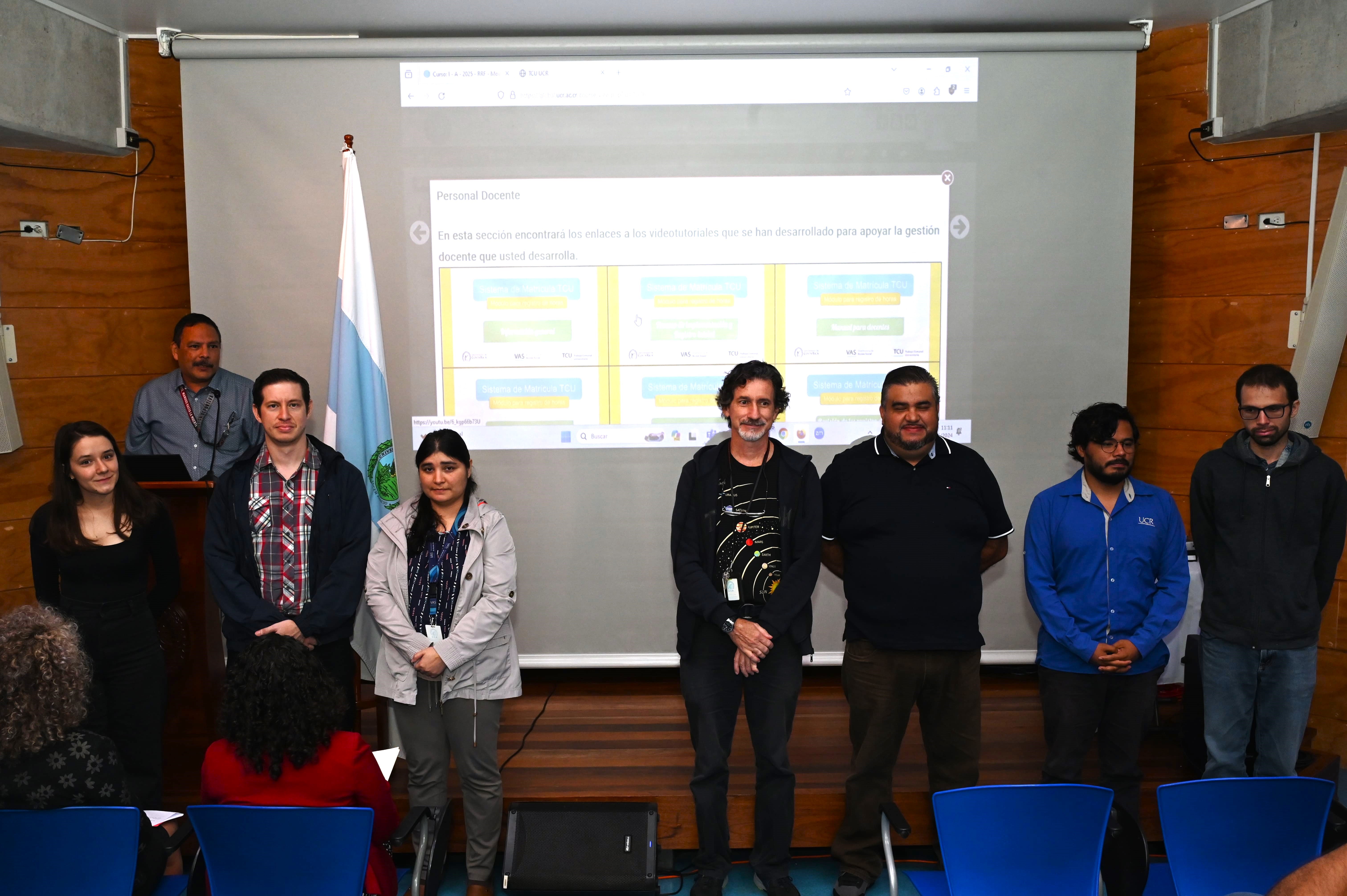 Equipo de la Unidad de Tecnologías de la Información que participó en la creación de la plataforma. Foto: Esteban Umaña. 