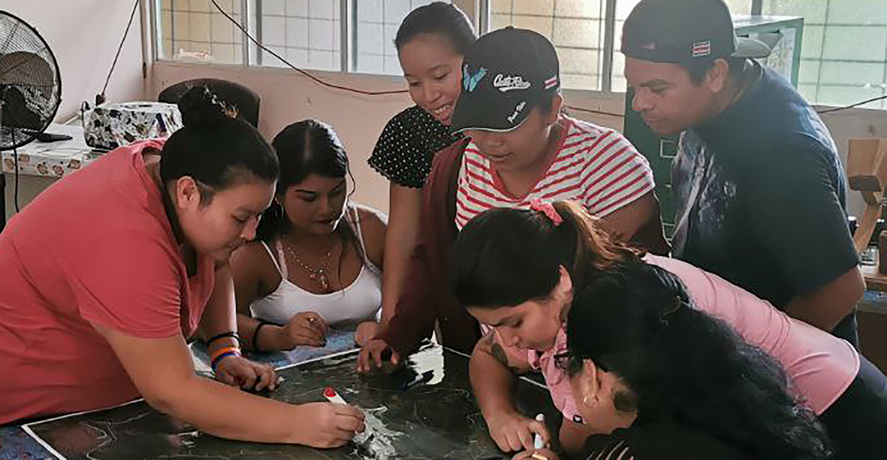 img-noticia-Taller de devolución resultados del proceso de Cartografía social Participativa, realizado el 21 de abril en El Palenque, Zapatón, con representantes de la comunidad huetar de Zapatón.
